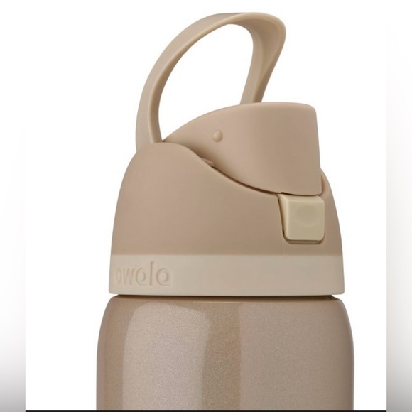 Owala- Holiday Magic 32 oz - Picture 3 of 9